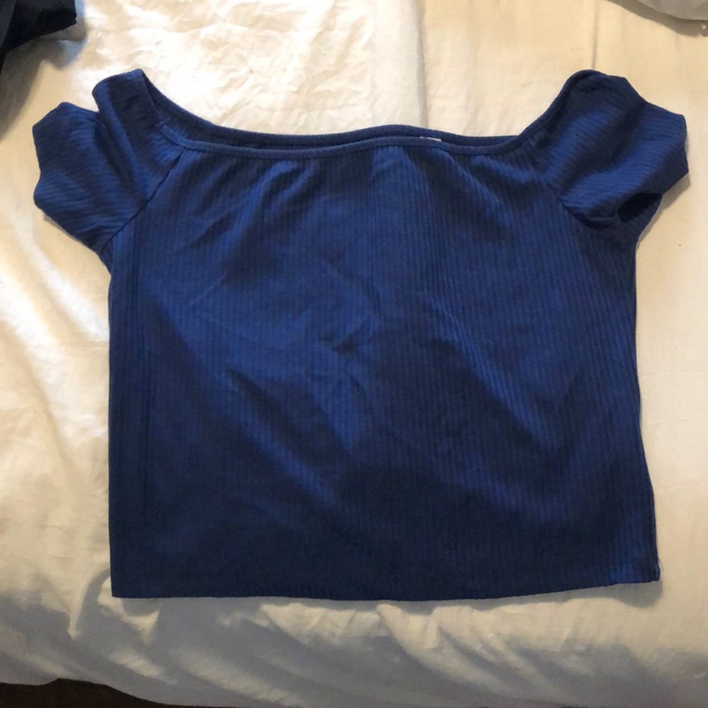 Off the shoulder blue tee